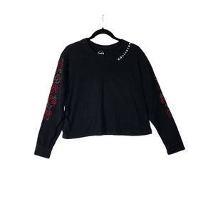 Hollister women's Graphic Tee rose embroidered black long sleeve crop top size L